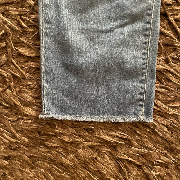 Universal Thread High Rise Straight Crop Distressed Jeans Size 20 W - Picture 8 of 10